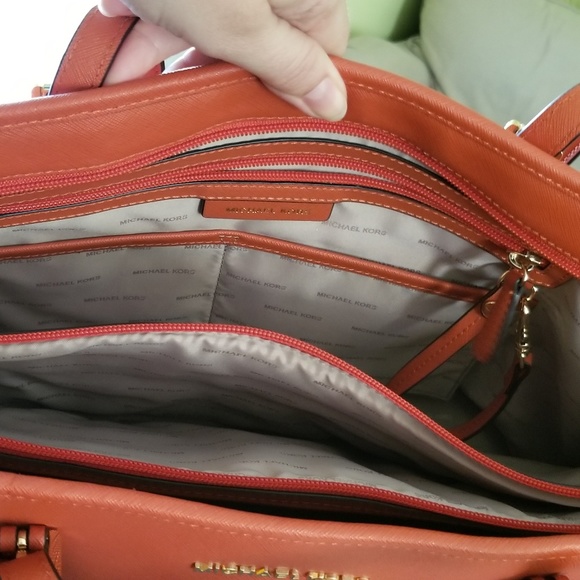 Michael Kors Jet Set bag and wallet - Picture 3 of 8